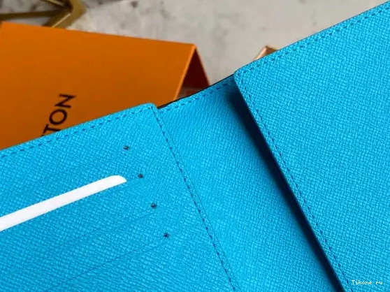 Affordable VUITTON LOUIS PASSPORT COVER 0523